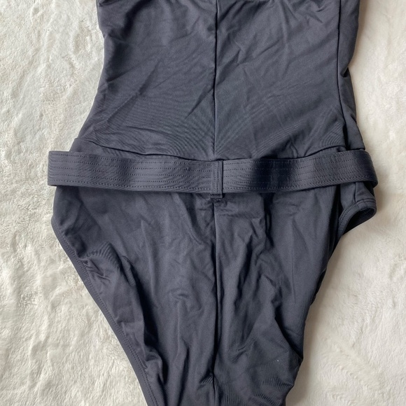 New! La Blanca Swim one piece black suit 19690 - Picture 7 of 16